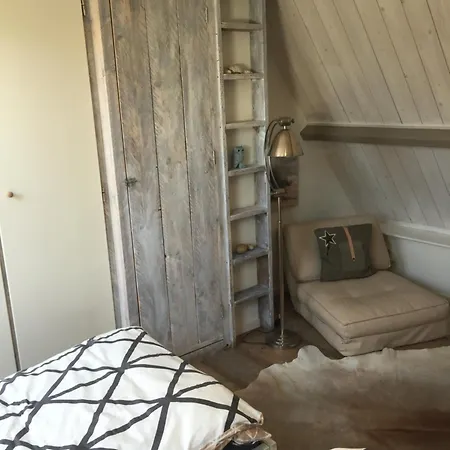 Fenneluca, Semesterbostad