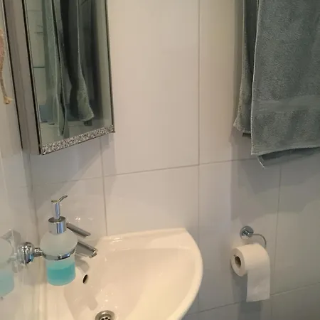 Fenneluca, Den Hoorn (North Holland)