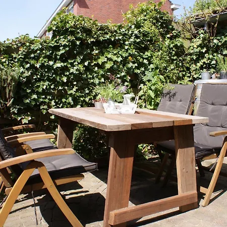 Fenneluca, Den Hoorn (North Holland)